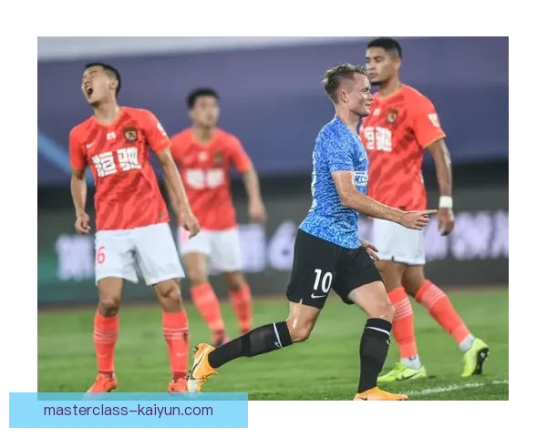 贝尼特斯球队管理面临挑战，需提升球队竞争力与表现稳定性