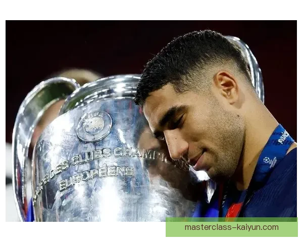 阿什拉夫在英超转会窗口中的兴趣引发球迷关注与热议